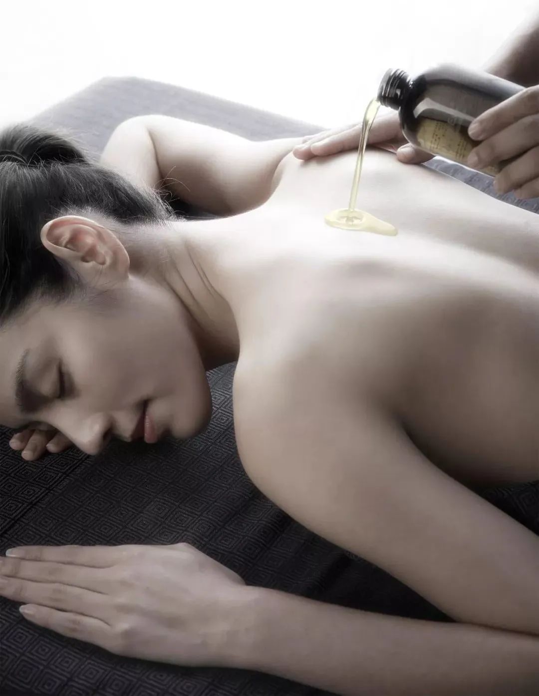 日本绿瓶的祛痘喷雾叫什么,清爽型祛痘喷雾