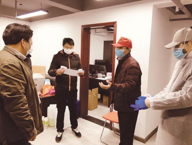 硚口“独臂书记”：拼在“最前线”，只手撑起“防护伞”！