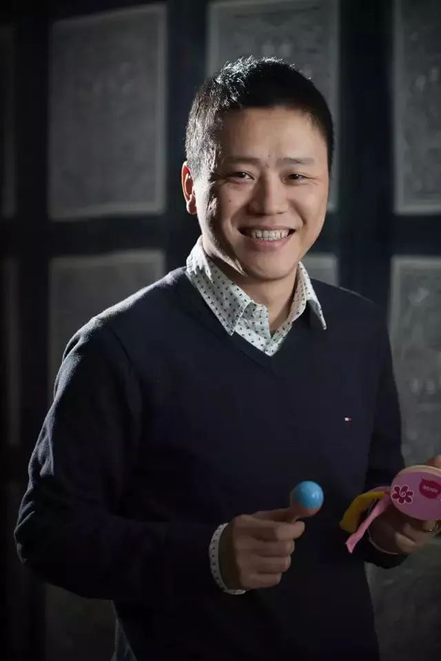 浜戝拰闈為仐,涓変唬鎵嬭壓浜虹殑鍧氭寔