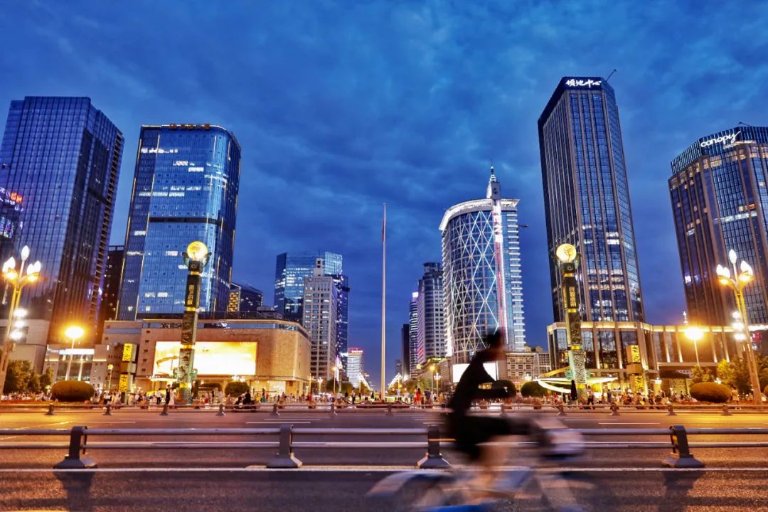 来成都夜生活,夜游青羊区