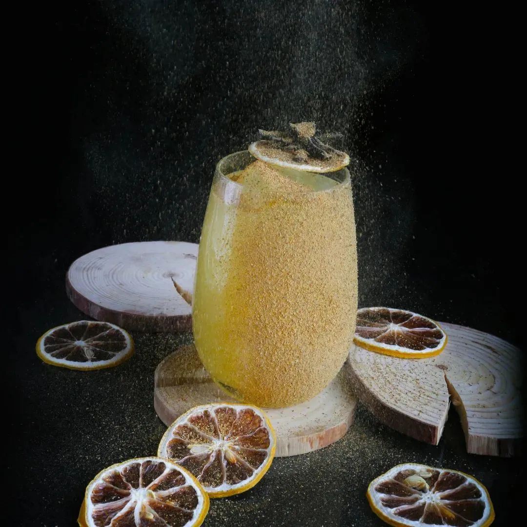 不热不堵人不多，城中开房度假难道不够爽吗？丨寻味