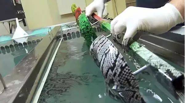 塑胶产品表面处理工艺有哪些,铝合金门窗表面处理工艺有哪些