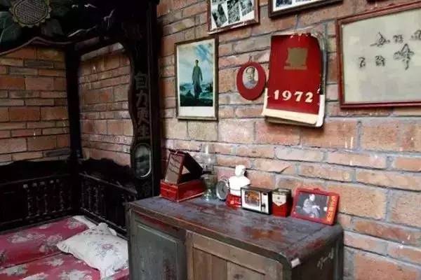 他曾位列中国富豪榜，如今却倾家荡产甘愿为“奴”……