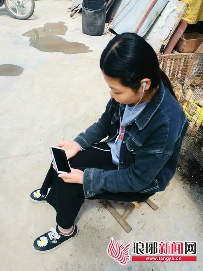 13岁女孩突发怪病脸庞特大,山东临沂六旬老太患罕见怪病