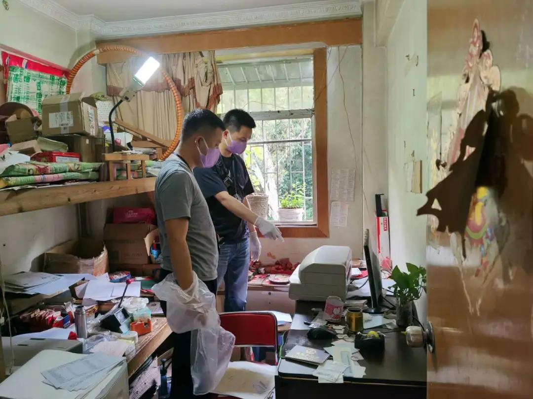 拿假户口本去派出所犯法吗,假户口本派出所处理