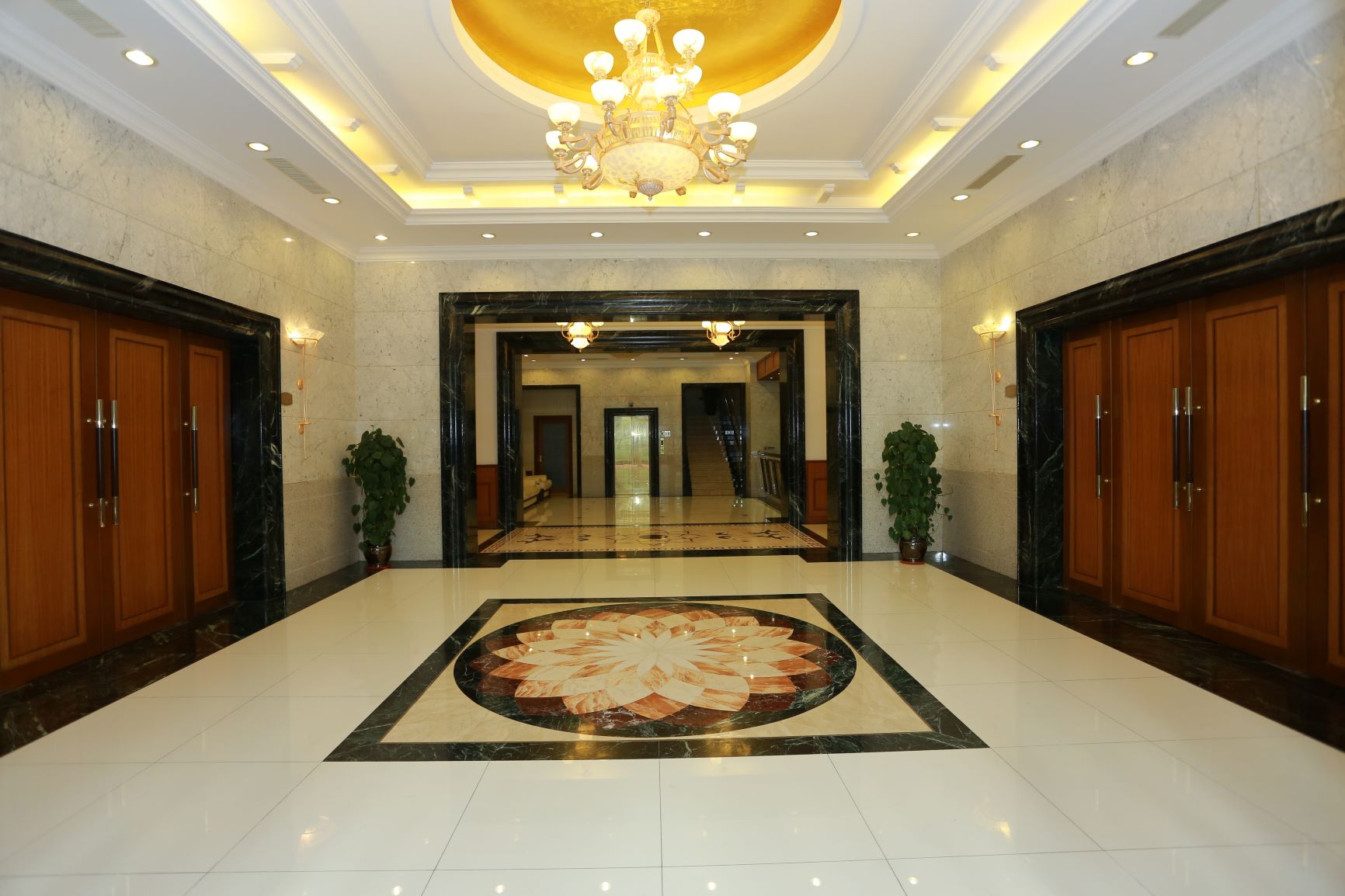 鞍山东山宾馆玉兰花,鞍钢东山宾馆预订