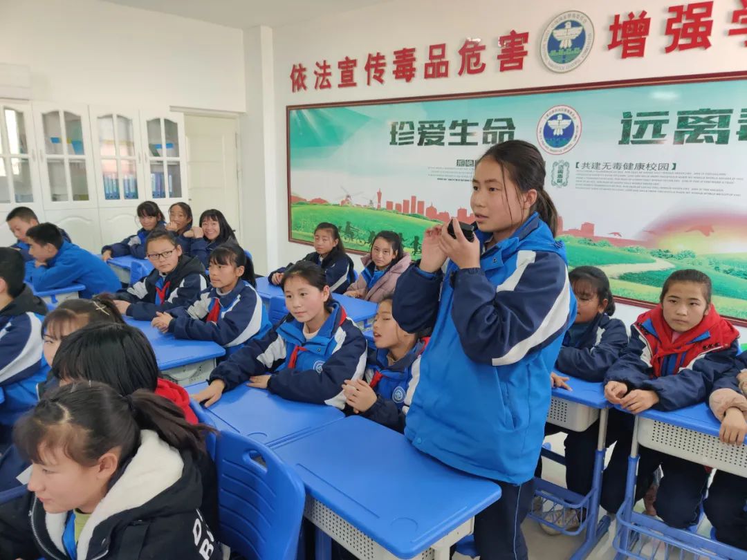 这里有一份跨越山海的情谊，请您接收！