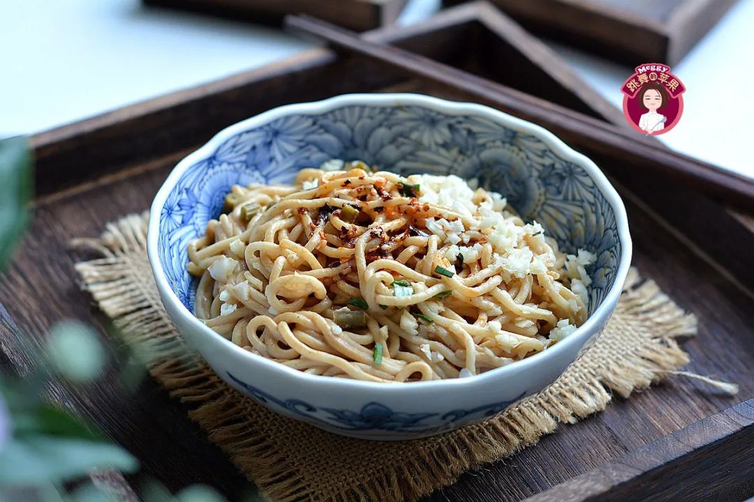 武汉热干面香辣红油味,武汉热干面超正宗