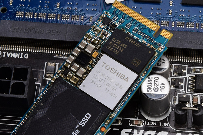 东芝tr200固态硬盘测评,东芝固态硬盘q和a系列哪个好