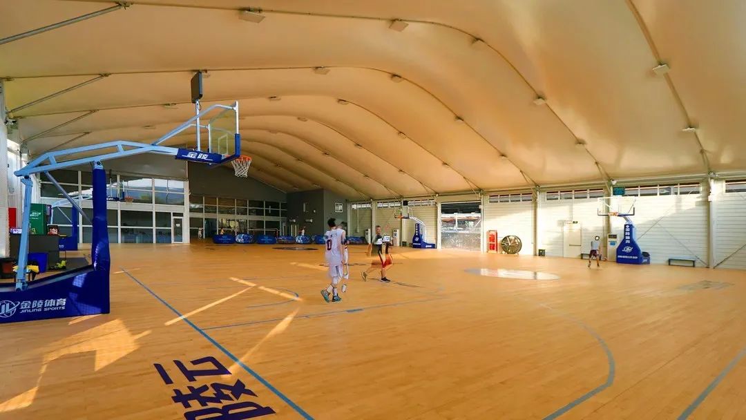 宝山区晚上哪里可以街边摆摊,宝山可以外摆的摊位