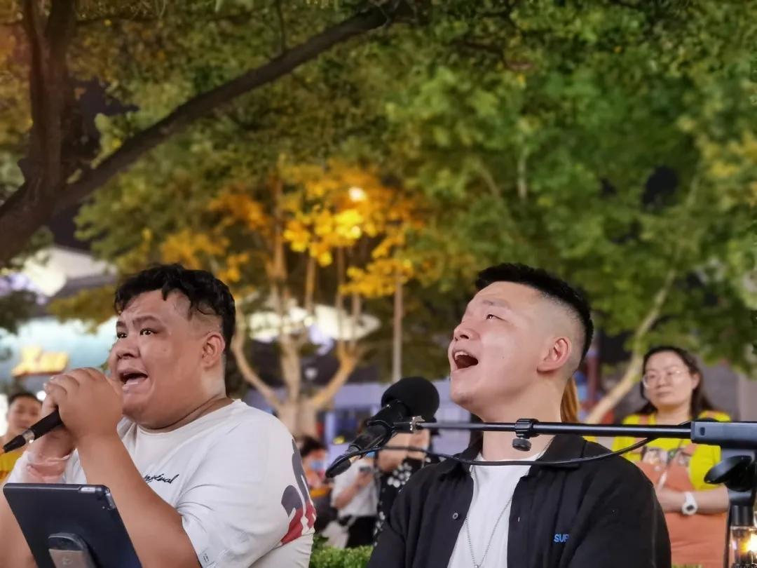 一夜之间都要去摆摊儿！已有网友晒出进货清单、地摊照，还有秘籍