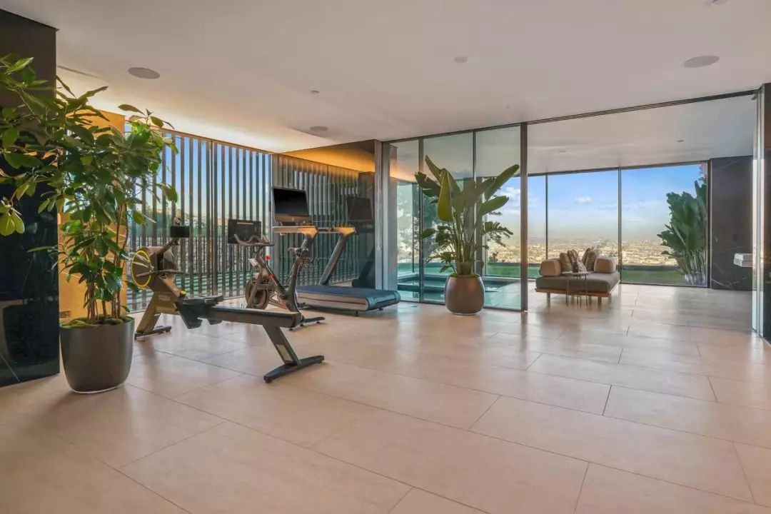 给大家介绍一下3000万的豪宅,价值10亿这样的豪宅你见过吗