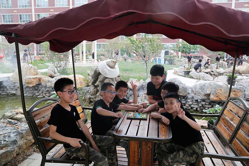 托起明天的希望,开启明天的快乐