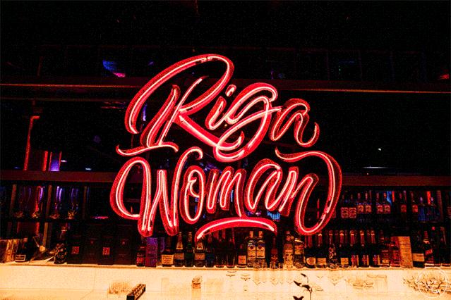 太刚了！这店居然敢开在「中国第一夜店」楼下...