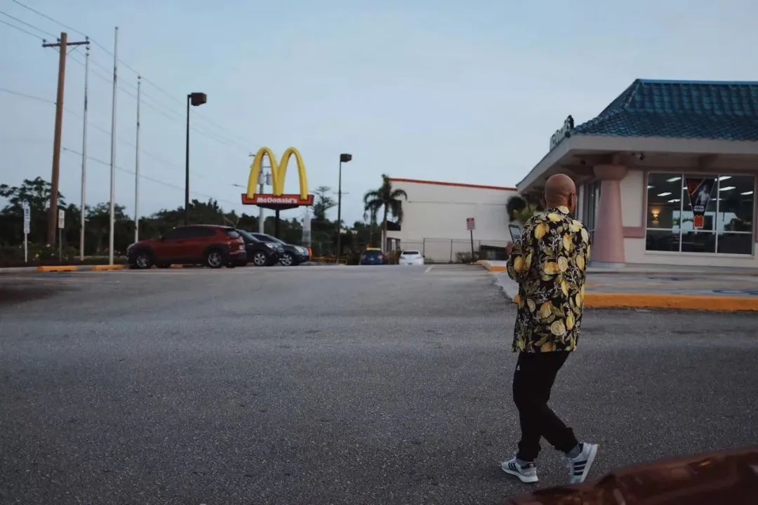 kiko鑱斿悕asics鍒濅唬,nikexasics