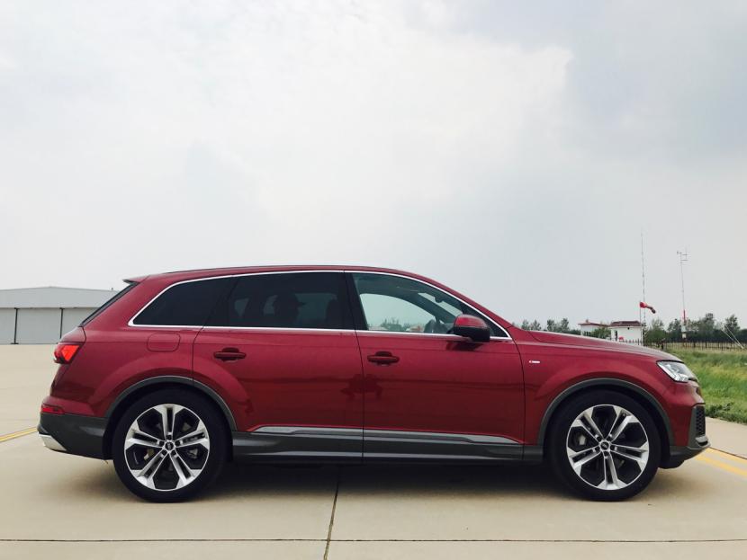 全新奥迪Q7试驾：我承受了改款车型不该承受之重