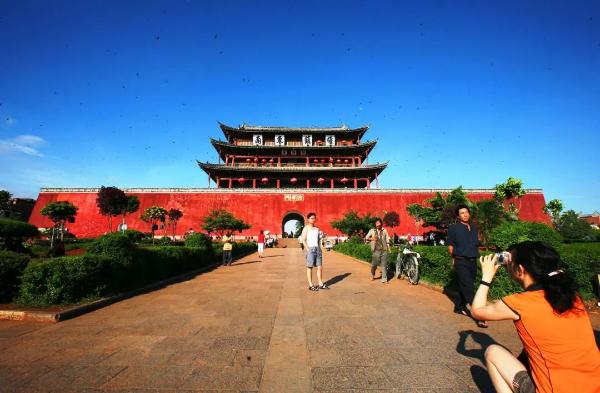 建水记之四于坚原文,建水记于坚全文阅读理解