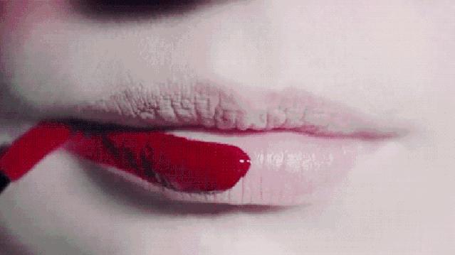 科普口红,口红出汗还继续用吗