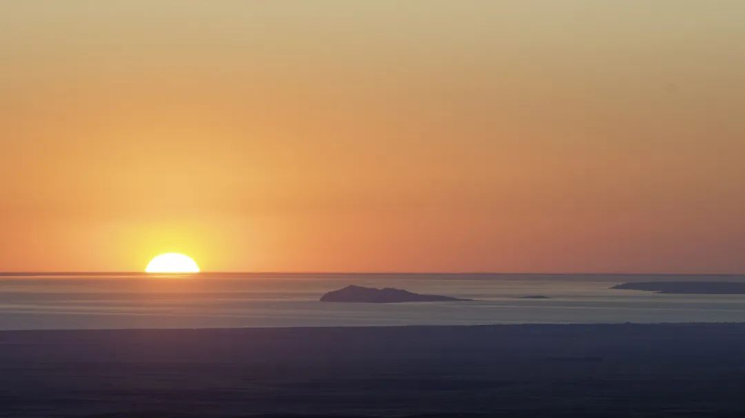 夜读人生相遇靠缘分相守靠人心,夜读最好的相伴就是彼此温暖