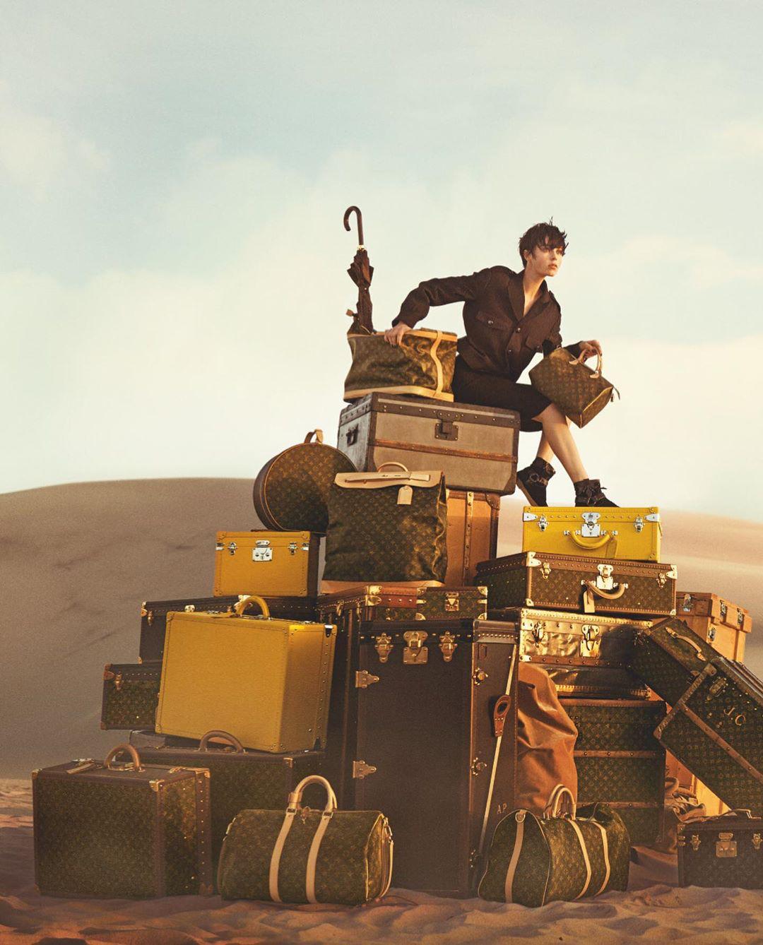 DIOR改拍电影了？丛林裸男、性感人鱼....原来奢侈品是这样诞生的...