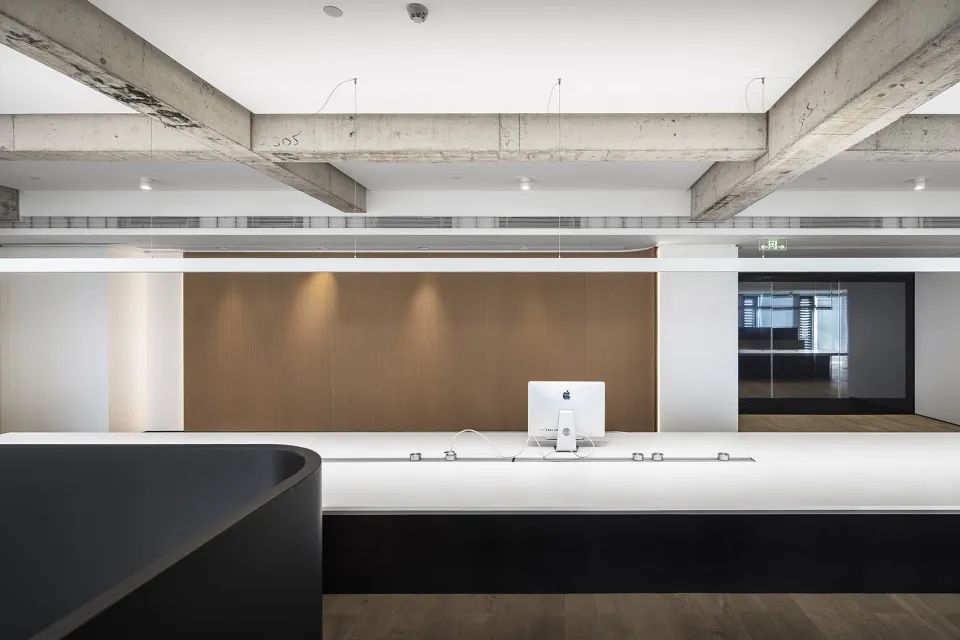 新作|凌笛OFFICE：重现旧工业时代质感/万境设计