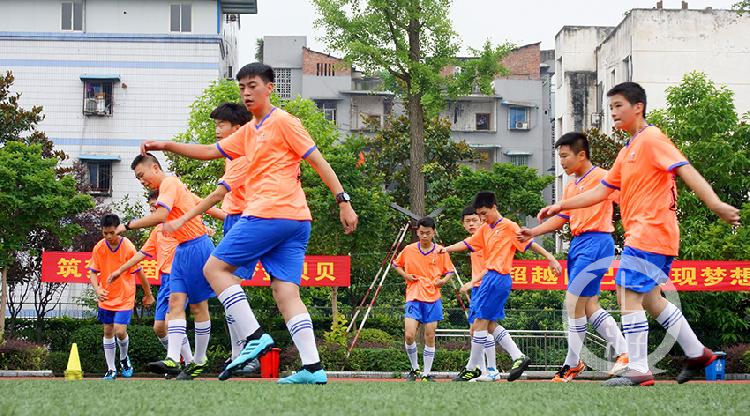 青少年足球夏令营开放报名,江苏省青少年足球夏令营