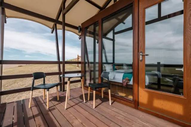 世界草原野奢帐篷酒店,为什么有人愿意住民宿