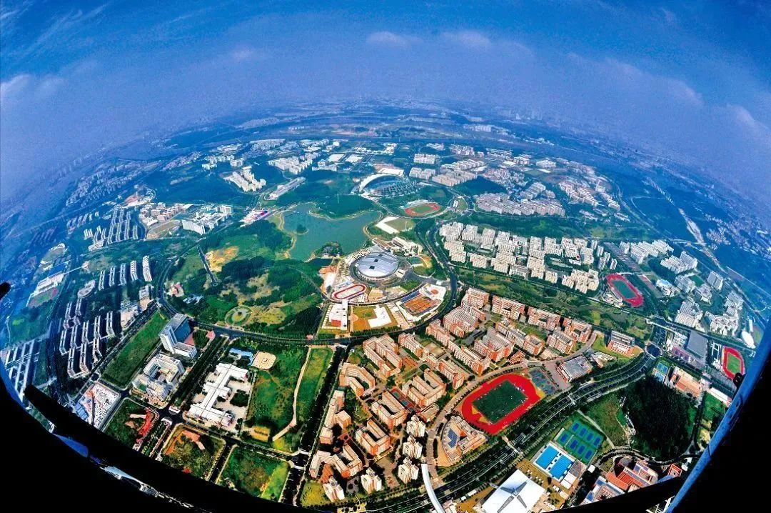 出门就上车，幸福感要爆棚！华南理工大学说住在这里真便利