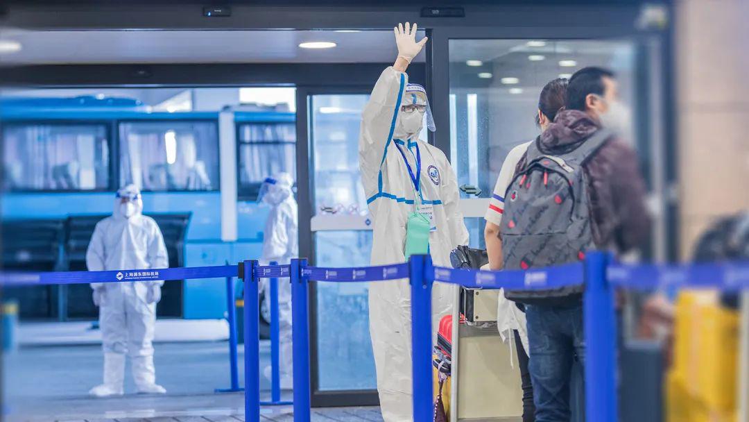 每天在60℃的机坪行走5万步，是什么体验？