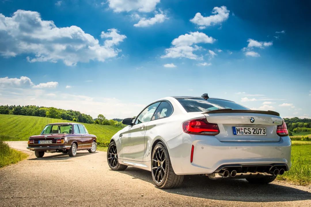 M2CS与2002tii之间的“跨世纪”之战|CARREVIEWS