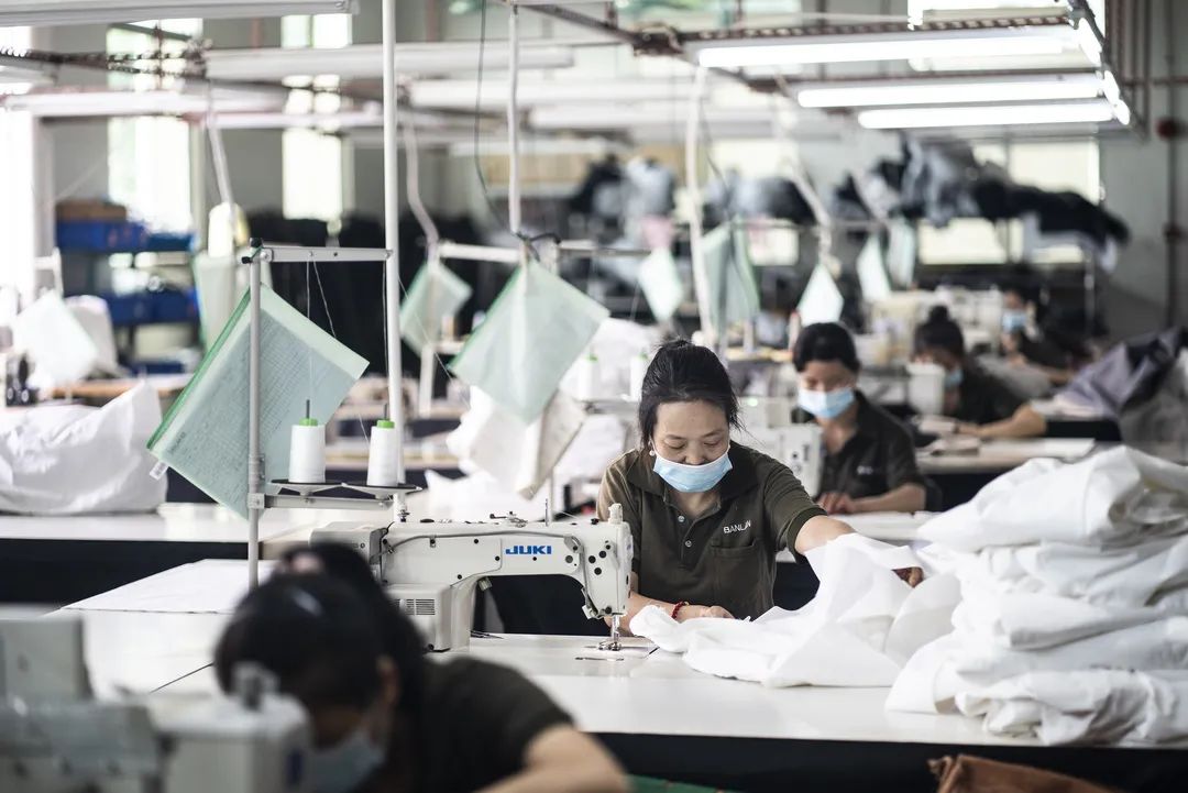 让家具的陪伴慢下来，追上这个速朽时代