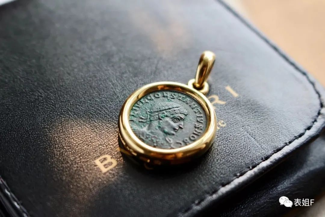 宝格丽入门级首饰盒,宝格丽白贝母小扇子首饰盒