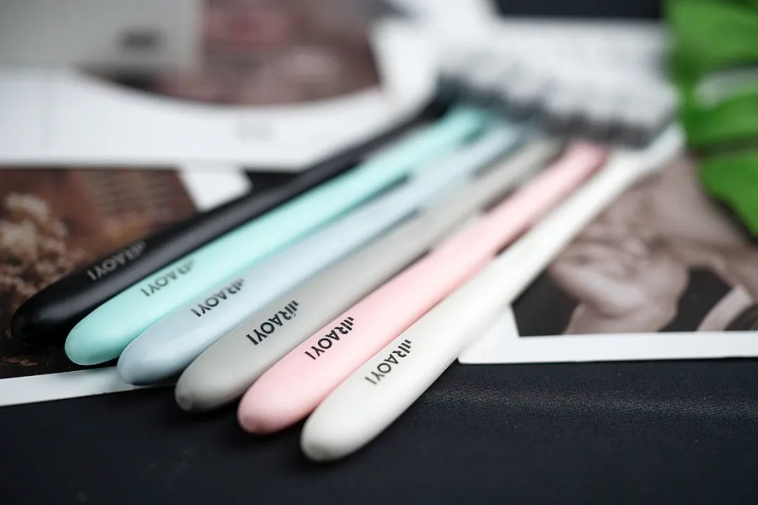 便宜哭了!日本人都在用的变态牙刷,竟然比洗牙还白,牙垢、牙龈出血全解决,嘴巴里脏东西洗出来后,太清爽了