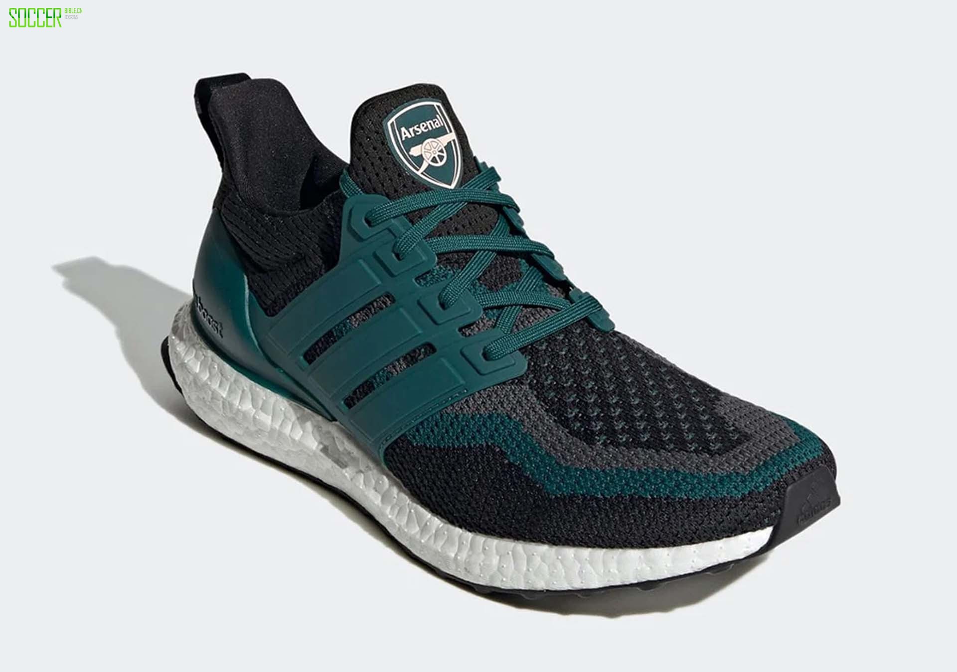 阿迪达斯推出俱乐部专属UltraboostDNA跑鞋