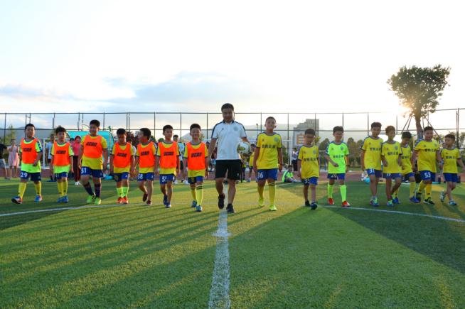 福鼎青少年足球比赛,小小的球场大大的梦想