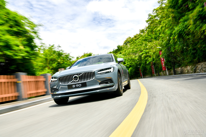 2020款全新沃尔沃s90试驾视频,顺应时代的改变