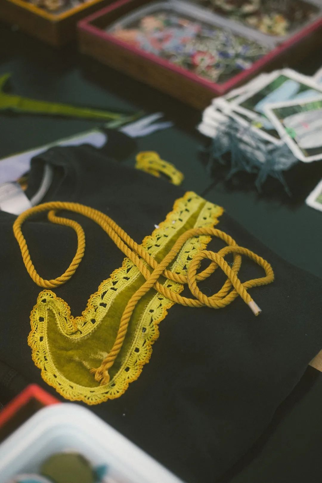 Bentgablenits 复古 Nike 毛衣在几分钟内就被抢购一空