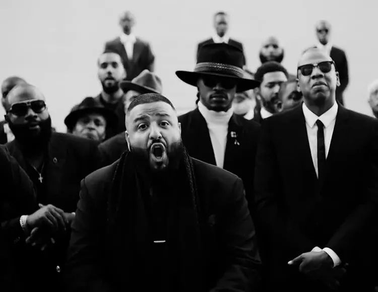 侃爷aj联名款,侃爷穿yeezy篮球鞋