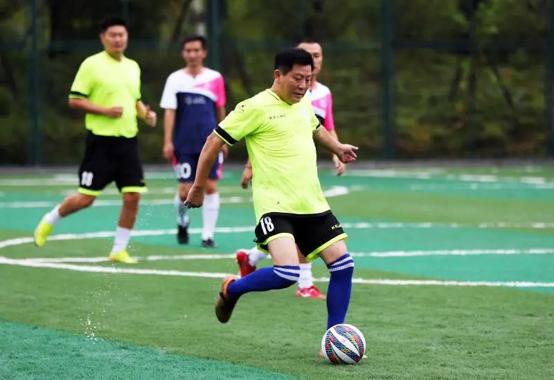 红双喜宝山业余足球赛,上海业余足球比赛最新