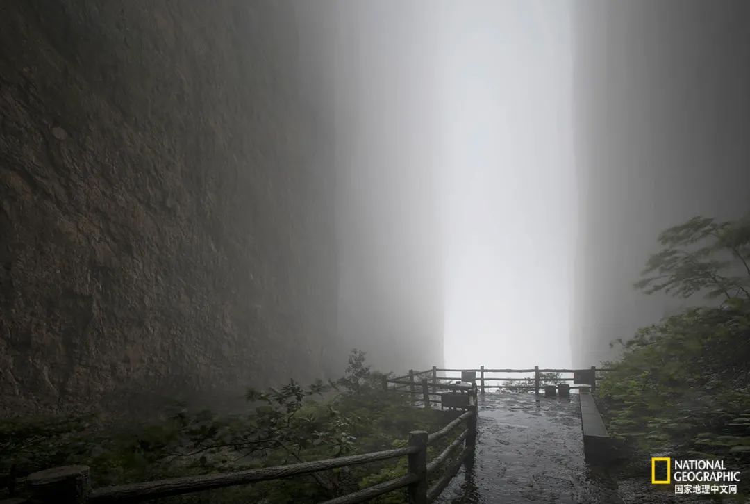 江郎山，刺破天