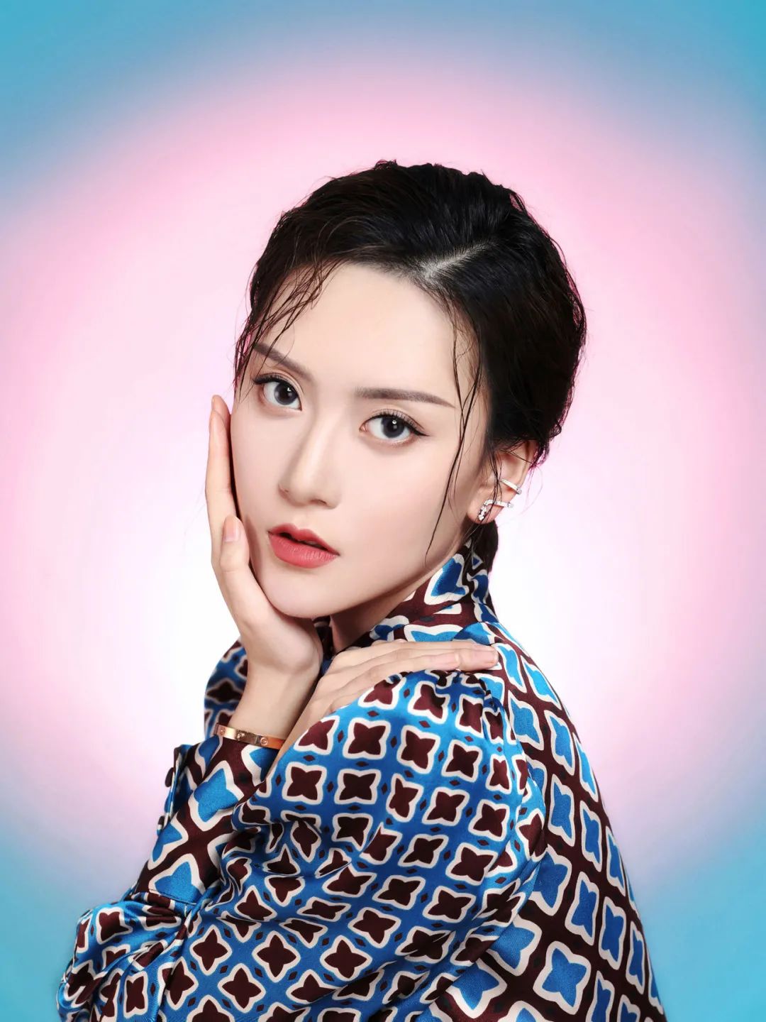 孟佳回归女团了吗,孟佳为什么能逆袭成团