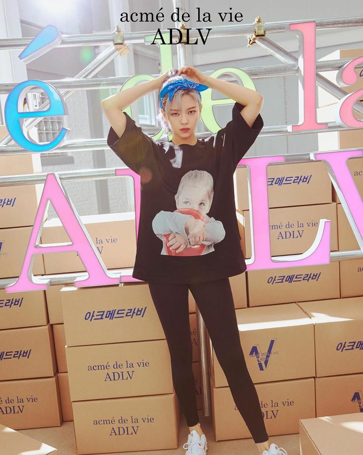 无帽卫衣虞书欣,虞书欣的衣服到底有多少钱