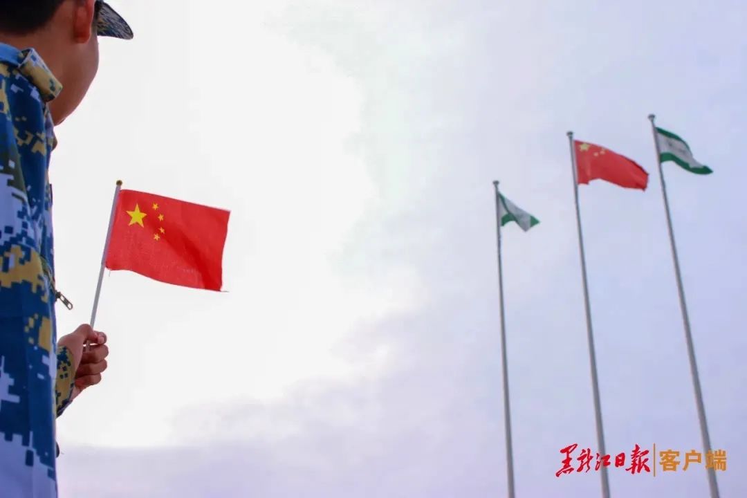 黑龙江致敬,向祖国致敬黑龙江大学