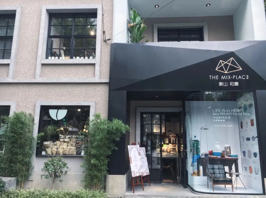 坐着地铁看浦东｜美到惊艳！童话乐园、古镇园林、跑酷金字塔……这条地铁线都能到，还能跨省游