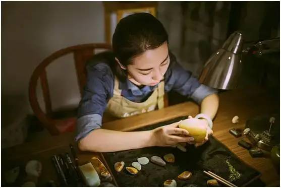 新疆和田为什么买不到真东西,在新疆能买到正宗和田玉吗