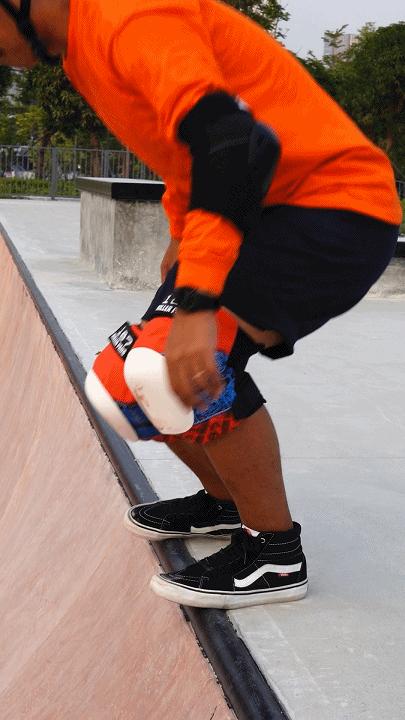 命硬可以不弯腰，但玩碗池得会正确「下跪」