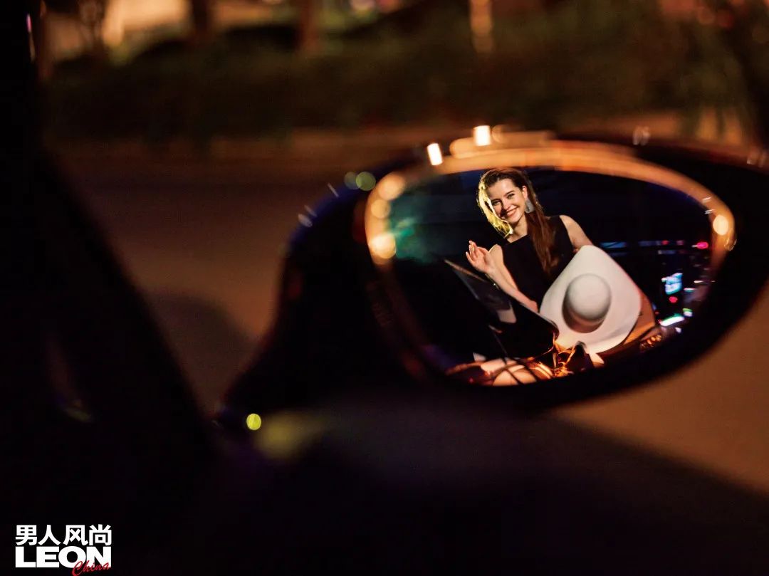 今晚我们去酒店吧