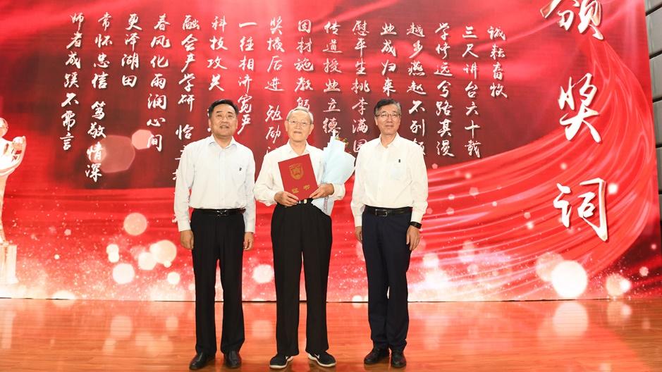 喜迎四次*党**代会·发展巡礼之本科生教育改革篇|以立德树人为根本，坚定不移培养知农爱农创新人才