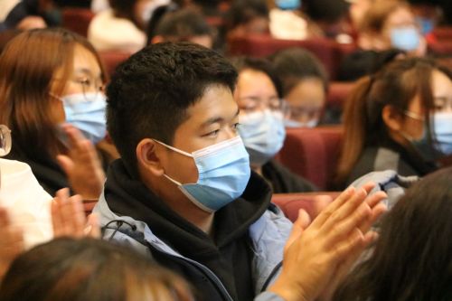 以创新为引擎助推产业发展,创新驱动发展释放创新创造活力