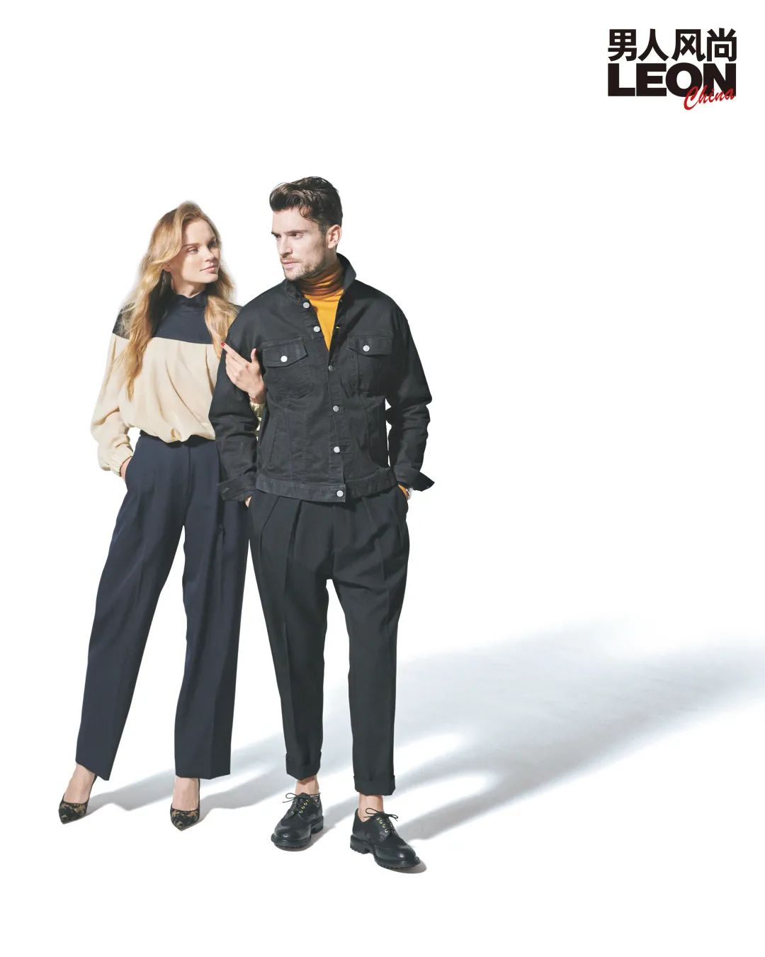 直筒牛仔秋天穿搭小技巧 (牛仔同色系穿搭)